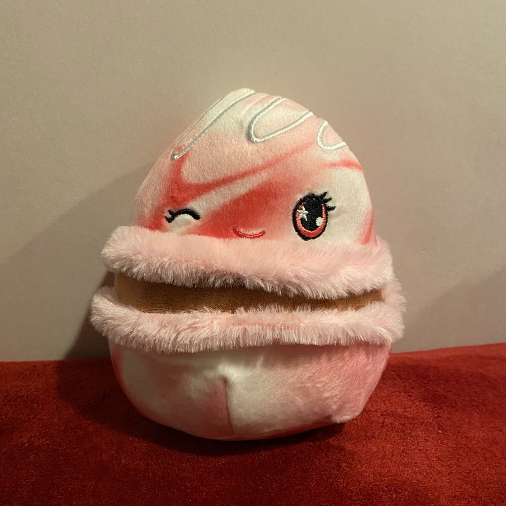 Scented Mystery Squad: Dessert Squishmallow